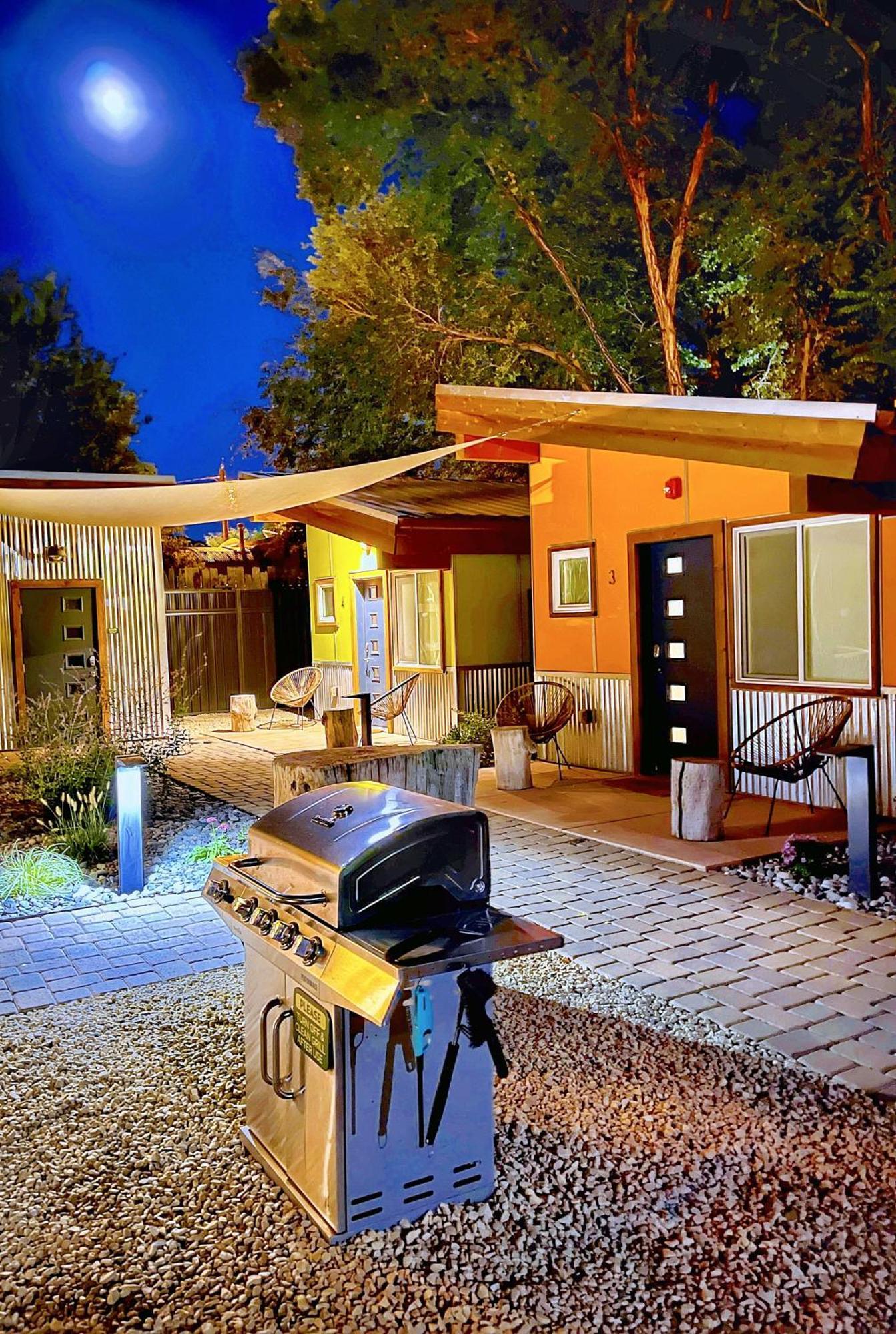 Downtown Kokopelli West 6 - Newly Remodeled Stylish Studio Moab Luaran gambar